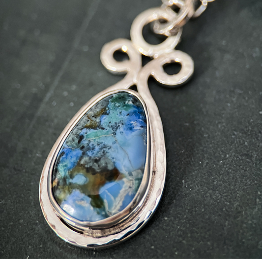 Open Air Pendant Necklace