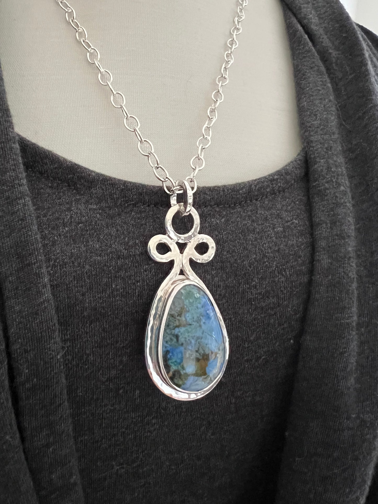 Open Air Pendant Necklace