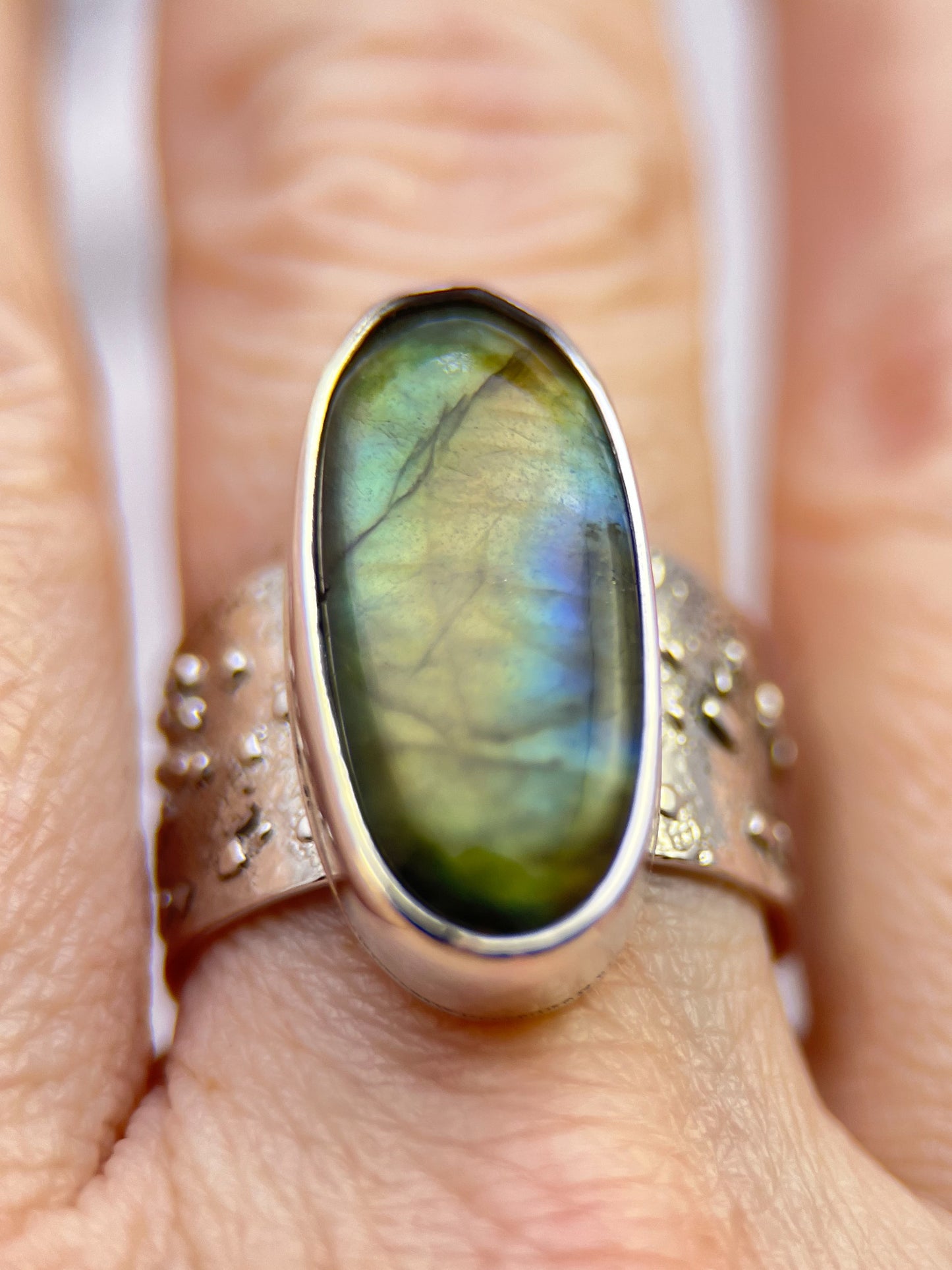 Tree Light Ring – Labradorite & Silver Fusion Band