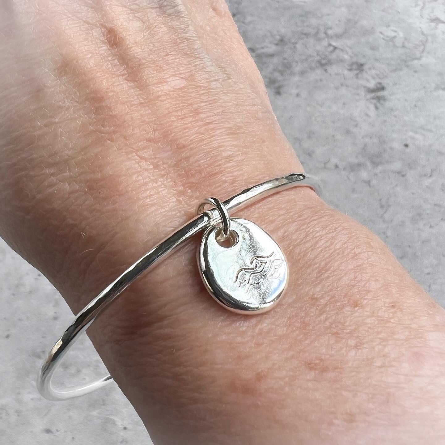 Water Therapy Bangle Bracelet with Wave Charm