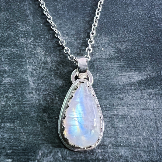 Rainbow Moonstone Versa Pendant