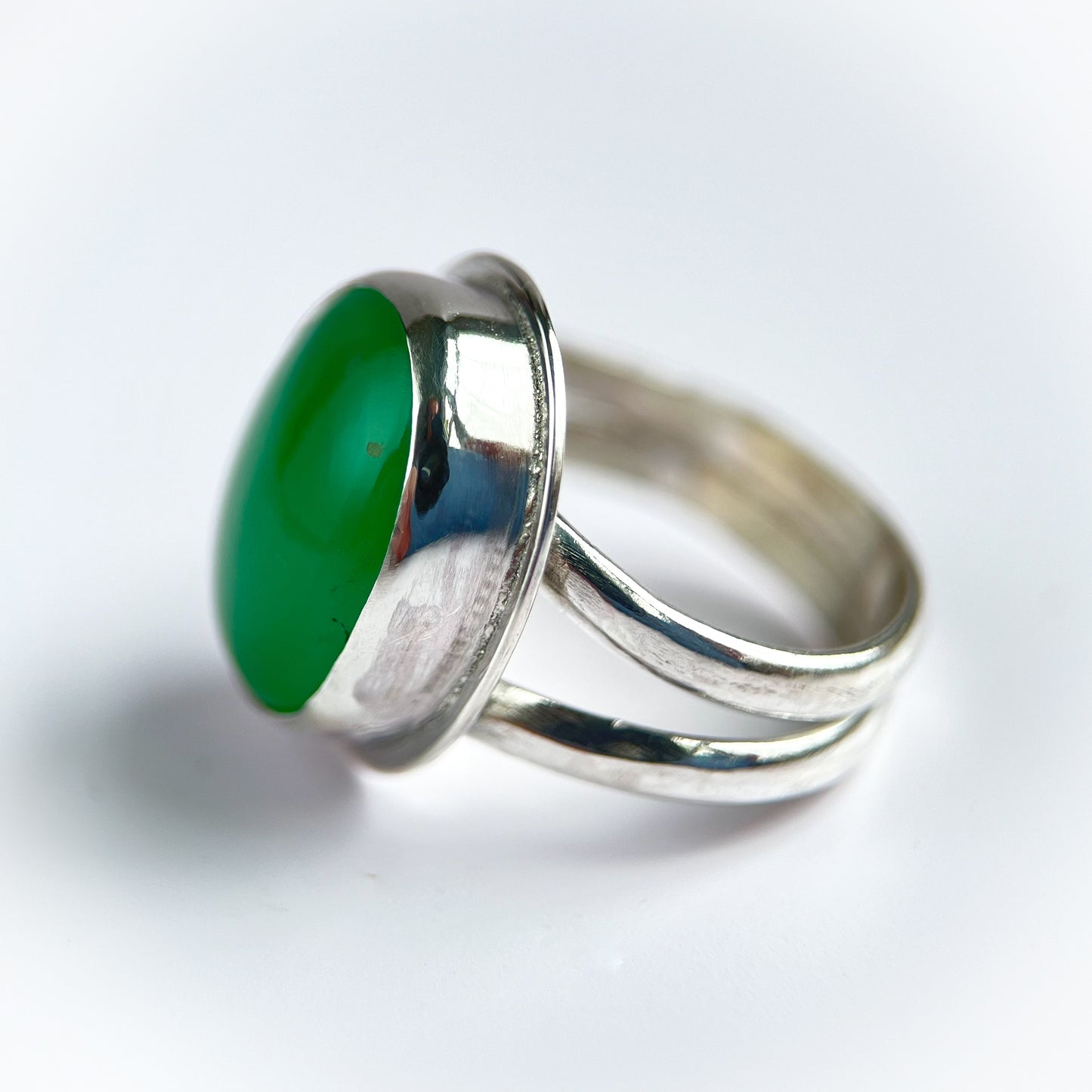 Gemmy Green Chrysoprase Ring
