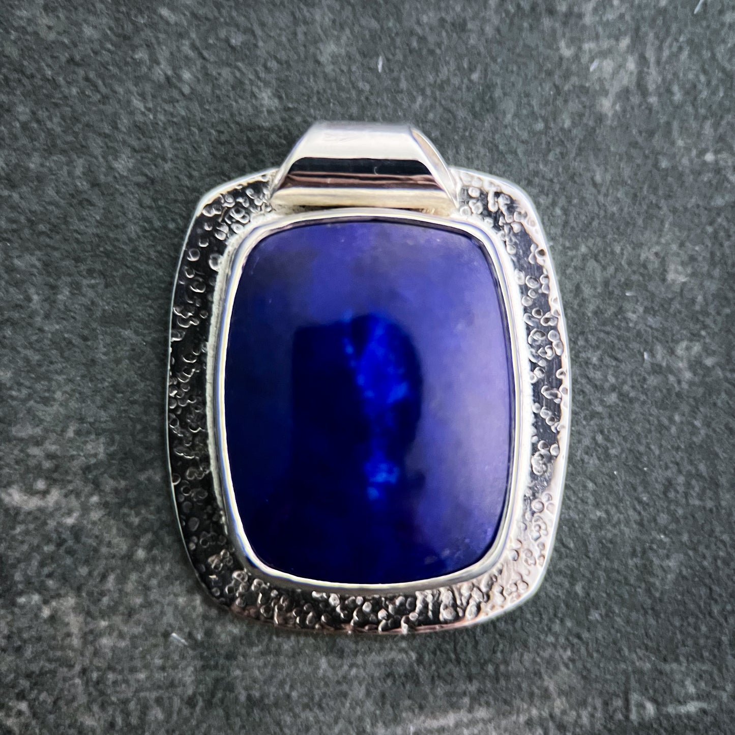 Lapis Versa Pendant