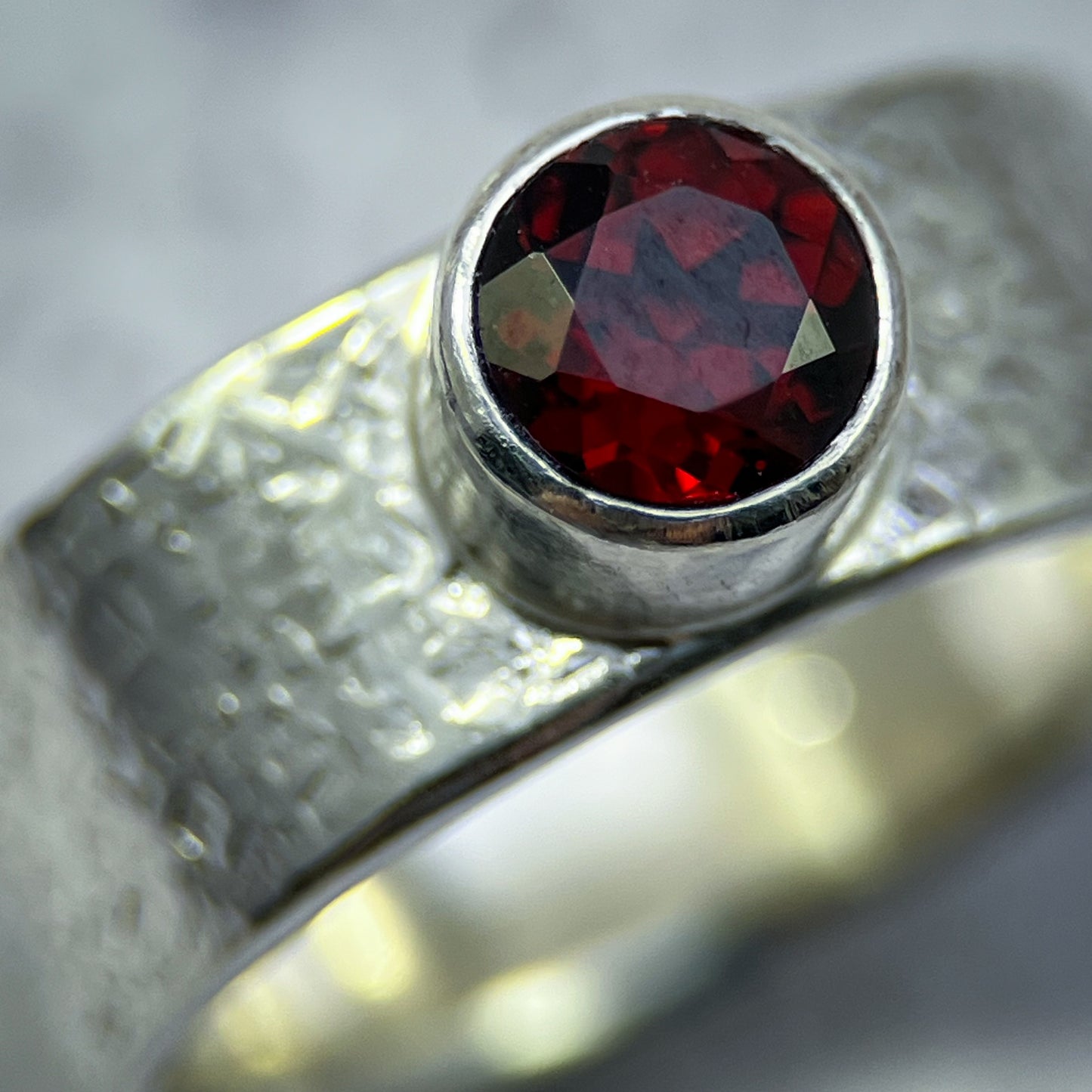 Crimson Crest Ring – Faceted Garnet on Silk-Textured Sterling Silver Band (Size 9+)