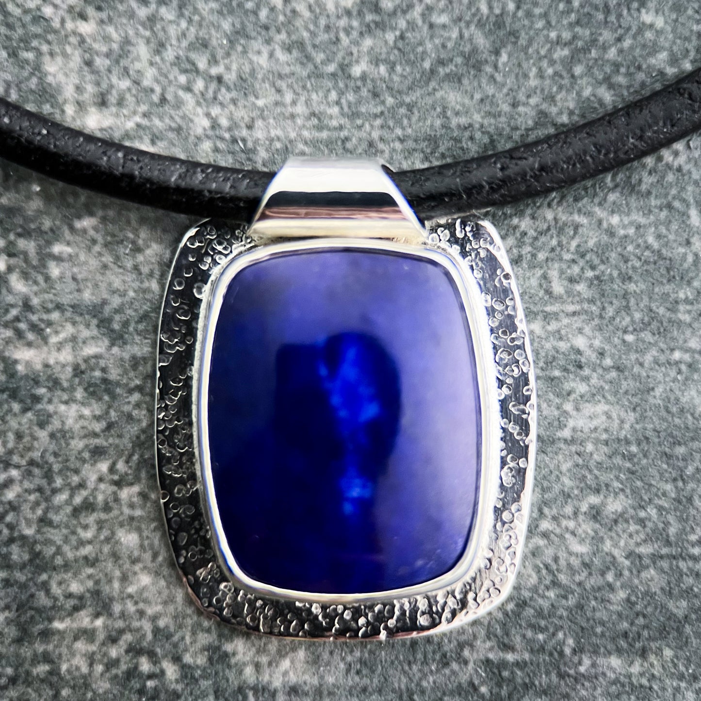 Lapis Versa Pendant